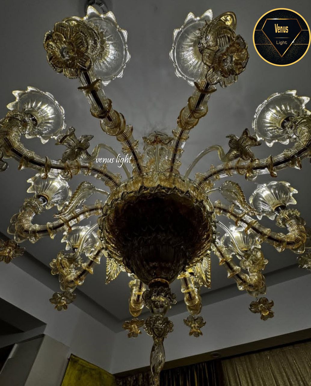 لوستر دیواری مورانو رزونیکا رنگ عسلی